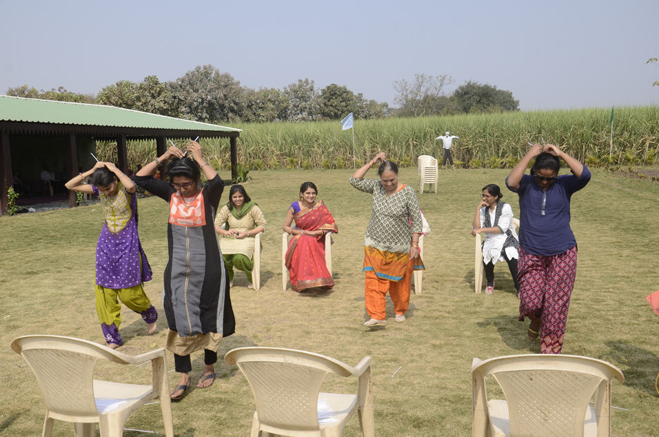 games at hurda party picnic near pune borkar farms